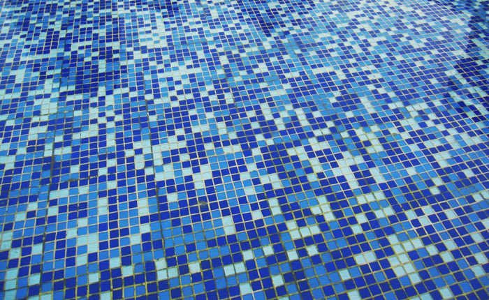 pool with mosaic tiles 3